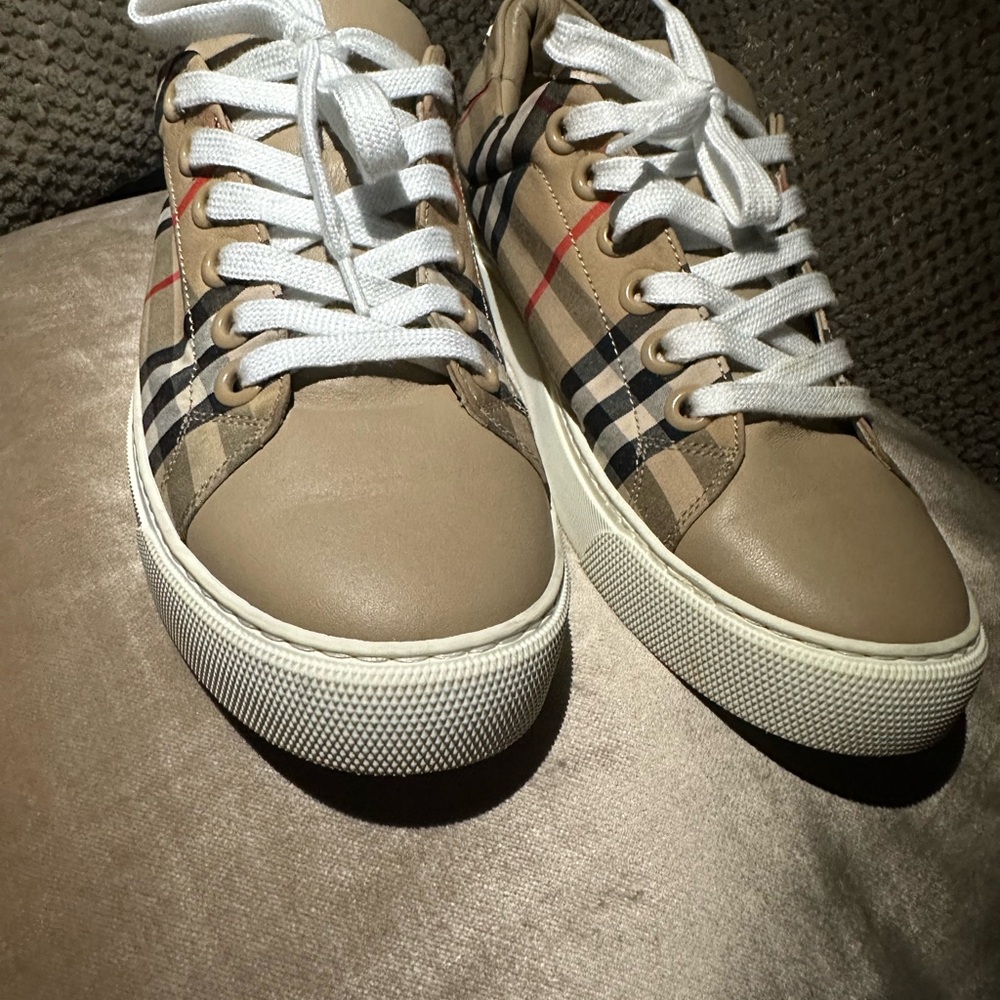 Burberry sneakers - Picture 4 of 4